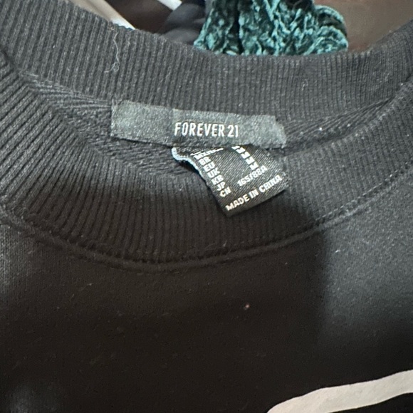 forever 21 graphic sweatshirt - Picture 2 of 3